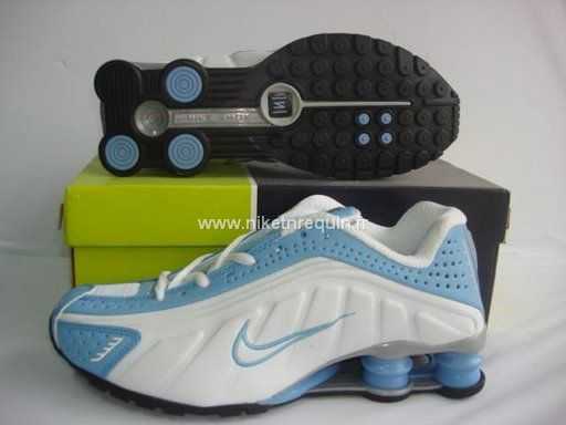 Nike Shox R4 Baskets Courir Blanc Bleu